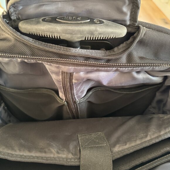 Codi Mobile Max Tall Wheeled Case in Excellent Condition - Picture 3 of 9